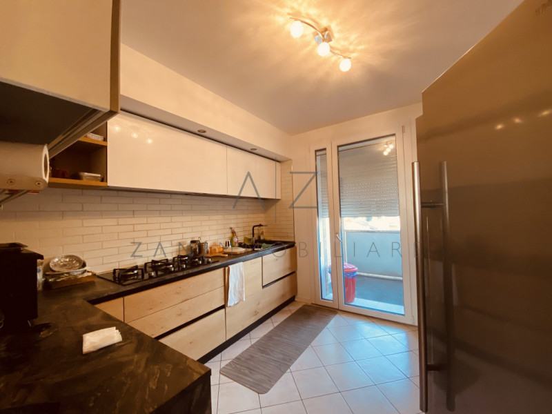 Proponiamo in vendita, vicino al centro di Castelfranco Veneto, in zona ben servita, un appartame...