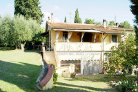 Porzione di casale con terreno, zona collinare e panoramica, toscana