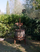 Porzione di casale con terreno, zona collinare e panoramica, toscana