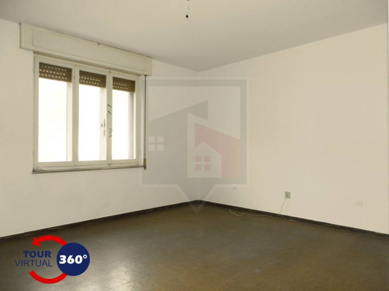 DIECI BUONI MOTIVI PER NON FARTI SFUGGIRE QUESTA OCCASIONE:

1) Ingresso indipendente;
2) Ampio g...