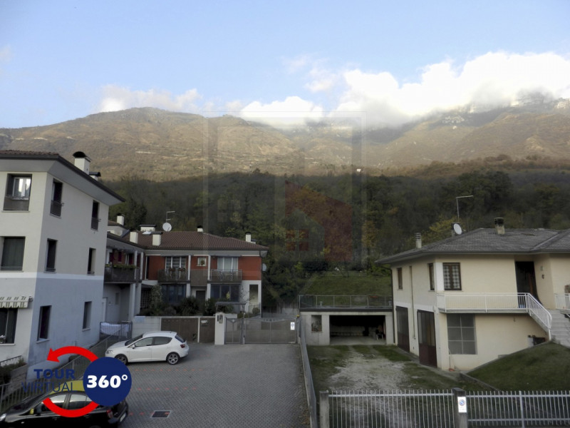 DIECI BUONI MOTIVI PER NON FARTI SFUGGIRE QUESTA OCCASIONE:

1) Ingresso indipendente;
2) Ampio g...