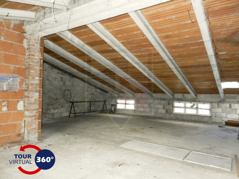 DIECI BUONI MOTIVI PER NON FARTI SFUGGIRE QUESTA OCCASIONE:

1) Ingresso indipendente;
2) Ampio g...