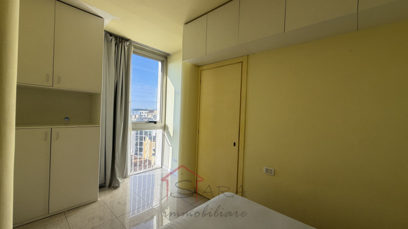 Padova - Zona Largo Europa

Sara Immobiliare propone in VENDITA appartamento bilocale sito al pia...