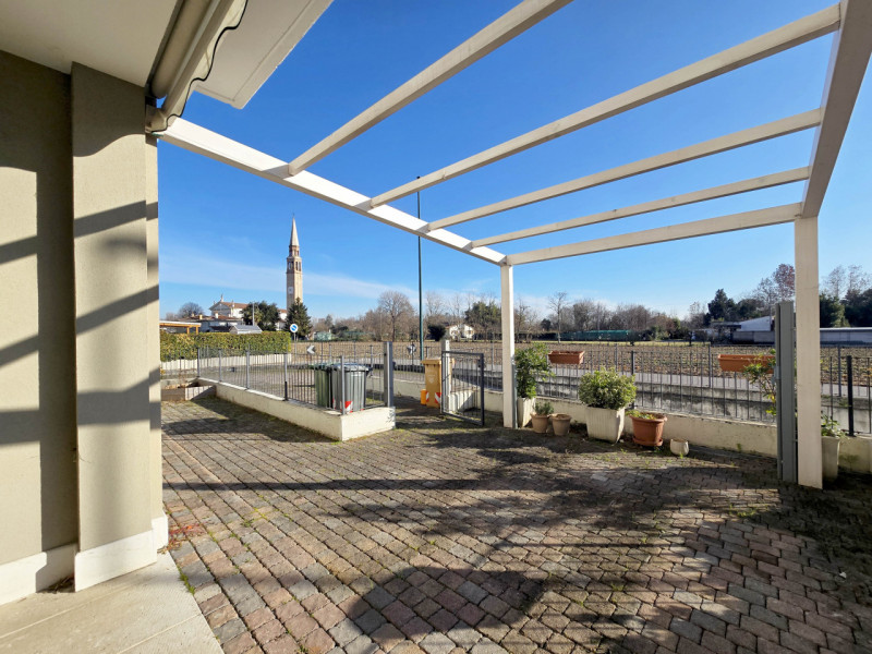 LANCENIGO DI VILLORBA in recente complesso residenziale affittasi a referenziati con redditi docu...