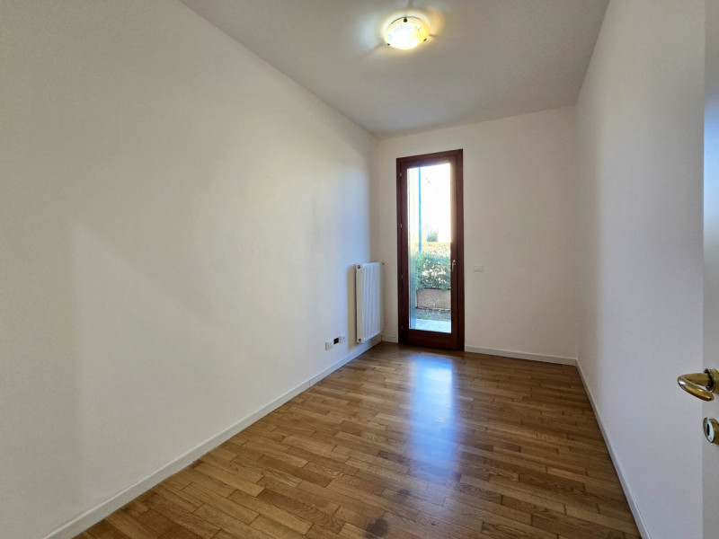 LANCENIGO DI VILLORBA in recente complesso residenziale affittasi a referenziati con redditi docu...