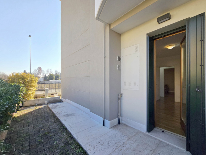 LANCENIGO DI VILLORBA in recente complesso residenziale affittasi a referenziati con redditi docu...