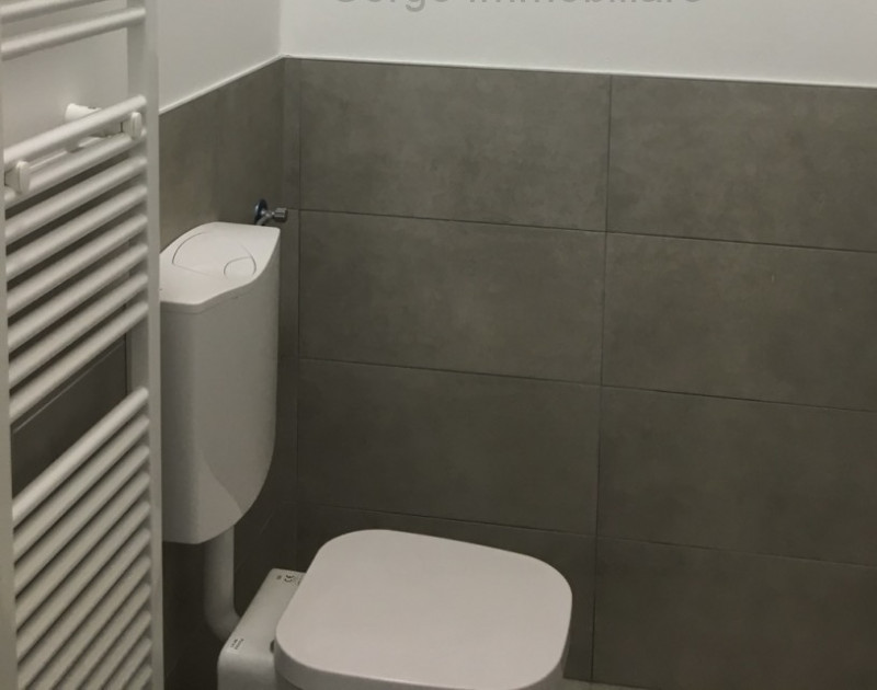 (Per INFO Roberto 3453195338) A Montebelluna, poco distante dal centro, proponiamo in affitto ott...