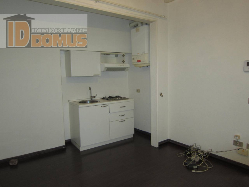 In contrà San Marco, in palazzo storico, graziosissimo mini ideale come pied-a-terre al piano ter...