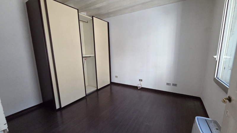 In contrà San Marco, in palazzo storico, graziosissimo mini ideale come pied-a-terre al piano ter...