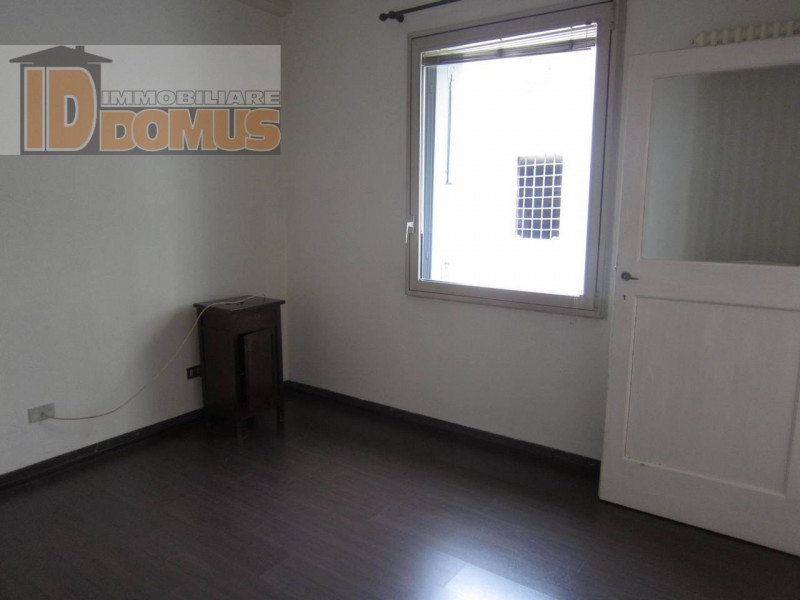 In contrà San Marco, in palazzo storico, graziosissimo mini ideale come pied-a-terre al piano ter...