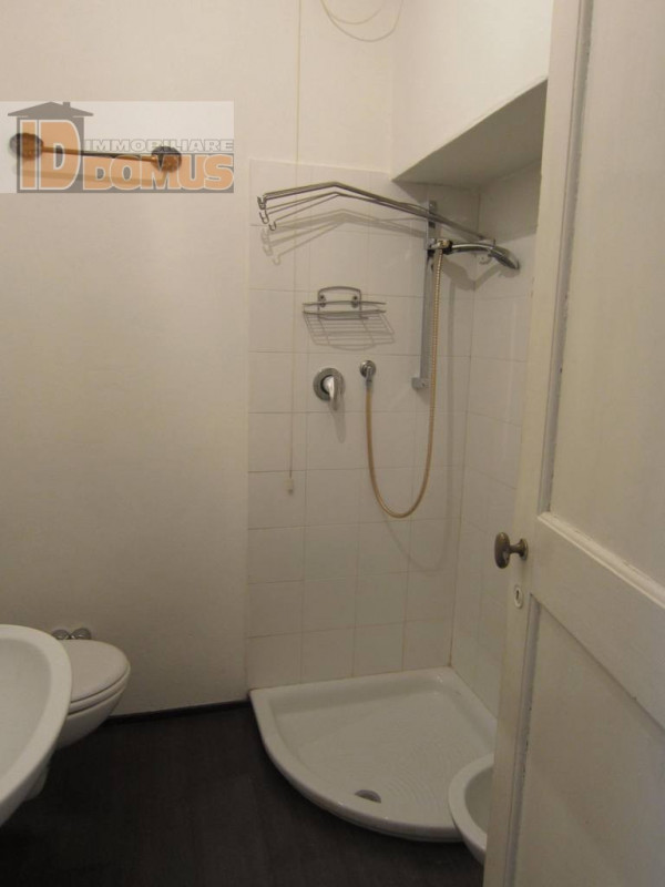 In contrà San Marco, in palazzo storico, graziosissimo mini ideale come pied-a-terre al piano ter...