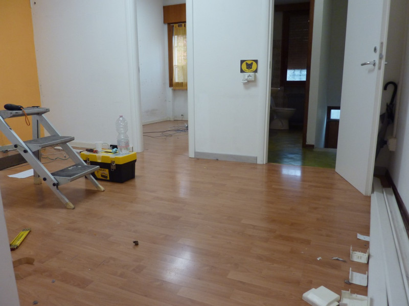 A Carità di Villorba (TV), proponiamo in affitto negozio di 45 mq al piano terra, composto da: zo...