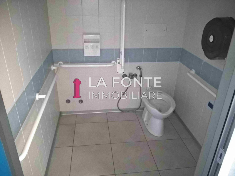 Vigonza Centro, Prestigioso Ufficio Mq 530, Suddiviso. Già Poliambulatorio. Ingresso/Attesa con D...