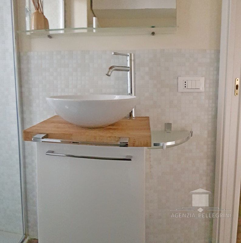 CENTRO STORICO  Affittasi raffinato appartamento bicamere completamente arredato, in una palazzin...