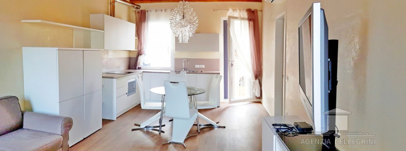 CENTRO STORICO  Affittasi raffinato appartamento bicamere completamente arredato, in una palazzin...