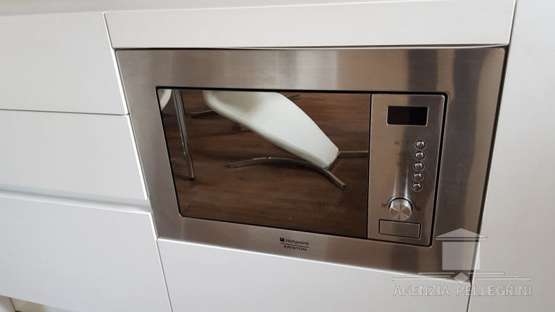 CENTRO STORICO  Affittasi raffinato appartamento bicamere completamente arredato, in una palazzin...