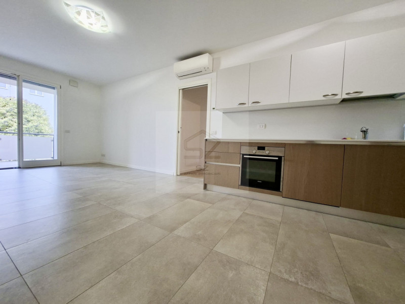 SANT'AGOSTINO- ALBIGNASEGO

 In posizione centrale comoda a tutti i servizi del quartiere proponi...