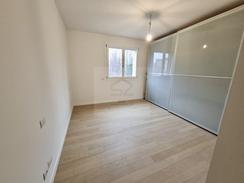 SANT'AGOSTINO- ALBIGNASEGO

 In posizione centrale comoda a tutti i servizi del quartiere proponi...