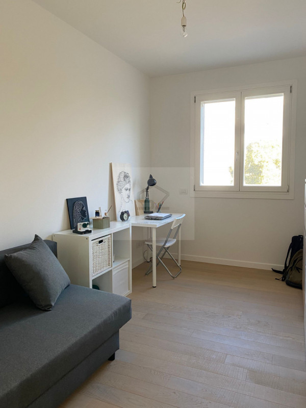 SANT'AGOSTINO- ALBIGNASEGO

 In posizione centrale comoda a tutti i servizi del quartiere proponi...