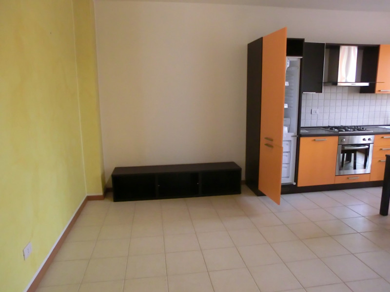 Veggiano, miniappartamento recente inserito all'ultimo piano (2° piano) in un edificio di 4 unità...