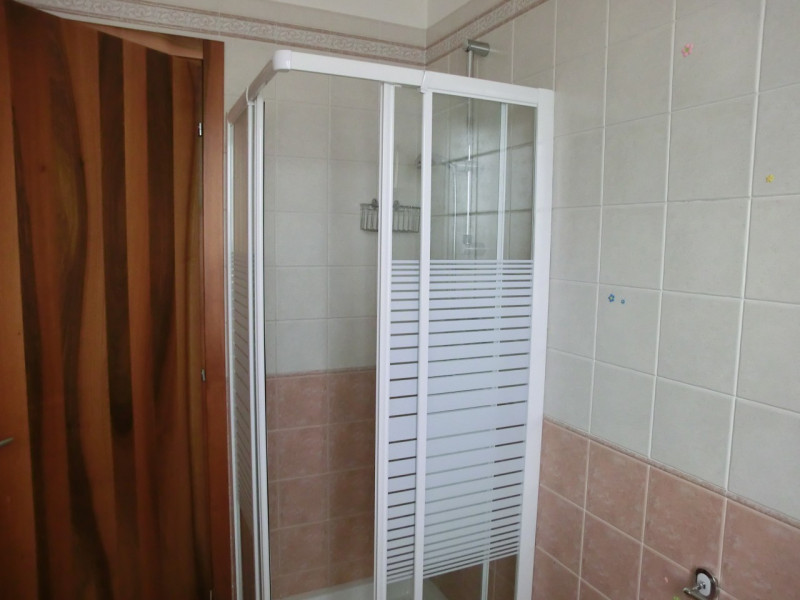 Veggiano, miniappartamento recente inserito all'ultimo piano (2° piano) in un edificio di 4 unità...