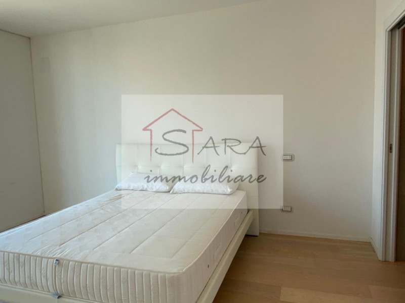 Padova - zona centro storico
Sara Immobiliare propone in locazione bellissimo appartamento con te...