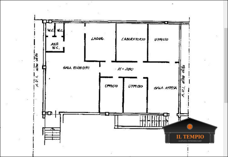 VICENZA-ARCUGNANO: nella zona artigianale di S. Agostino proponiamo al piano primo e ultimo, con ...