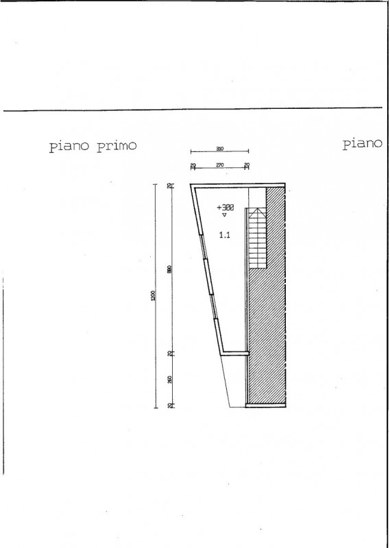 Riferimento per l'agenzia AC1004 VIGONZA Zona Peraga zona artigianale, affittasi porzione di capa...