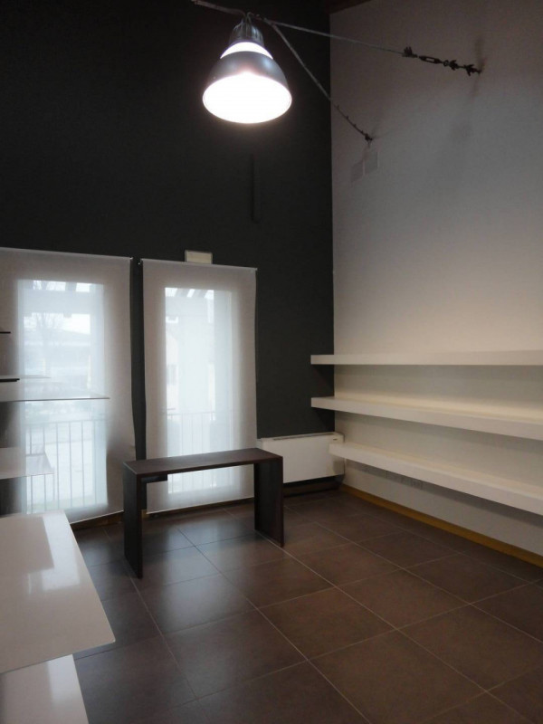 Riferimento per l'Agenzia AU2431 NOVENTA PADOVANA Zona Oltrebrenta. Ufficio su 2 piani di Mq 150 ...