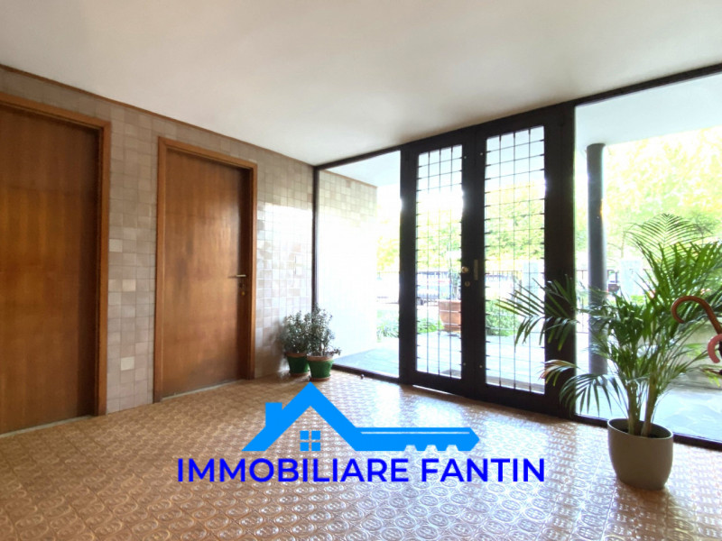 Rif RV16 Immobiliare Fantin propone in vendita a San Zeno, su contesto di piccole dimensioni e be...