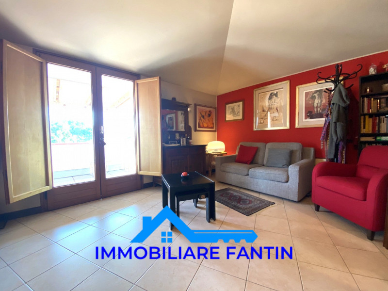 Rif RV16 Immobiliare Fantin propone in vendita a San Zeno, su contesto di piccole dimensioni e be...