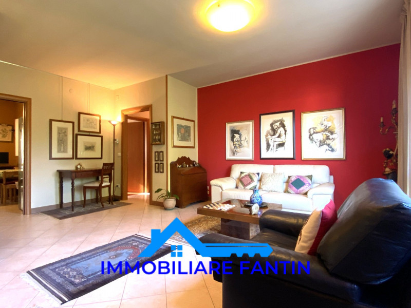 Rif RV16 Immobiliare Fantin propone in vendita a San Zeno, su contesto di piccole dimensioni e be...