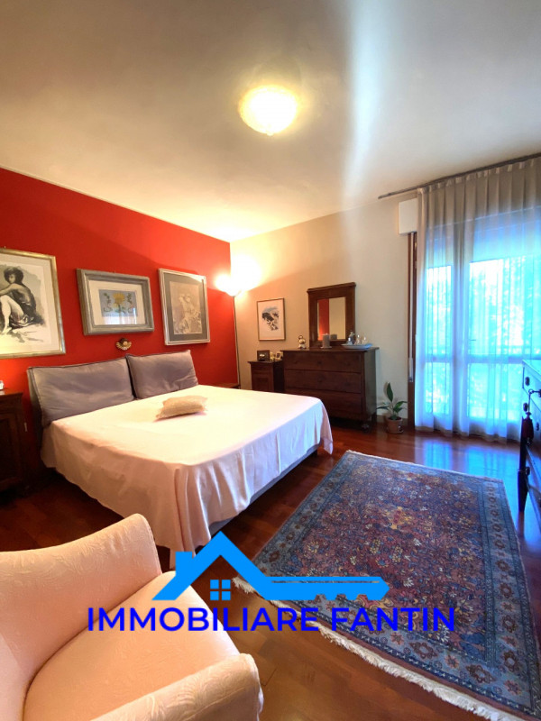 Rif RV16 Immobiliare Fantin propone in vendita a San Zeno, su contesto di piccole dimensioni e be...