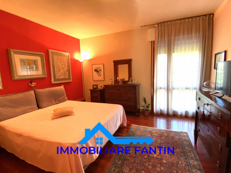 Rif RV16 Immobiliare Fantin propone in vendita a San Zeno, su contesto di piccole dimensioni e be...