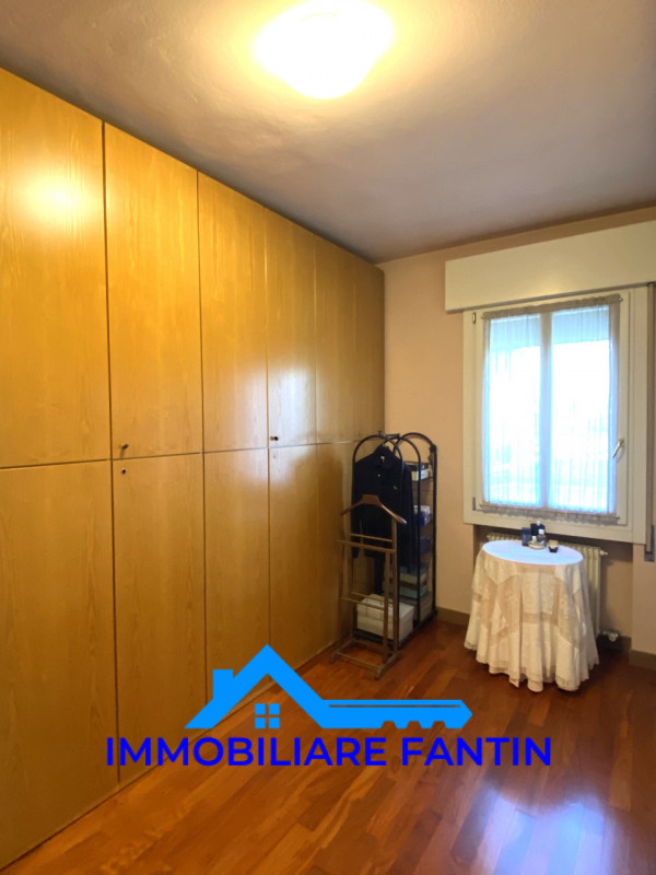 Rif RV16 Immobiliare Fantin propone in vendita a San Zeno, su contesto di piccole dimensioni e be...