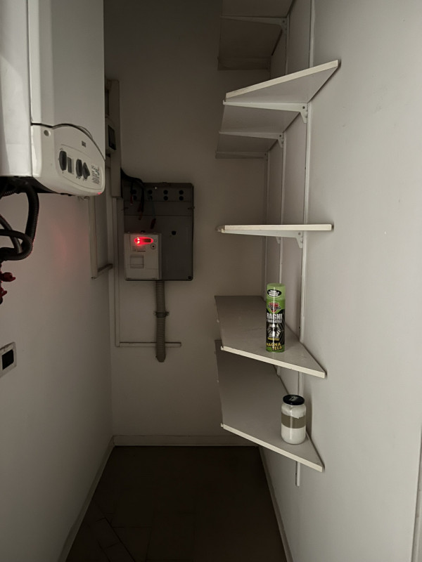 Padova (PD): Nel cuore del quartiere di Mortise, proponiamo negozio di 80 m² calpestabili sito in...