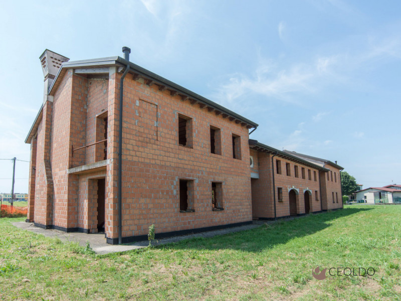 VIGONZA-Peraga-: a due passi dal parco di "Villa Bettanini" e immersa nella campagna vigontina, q...