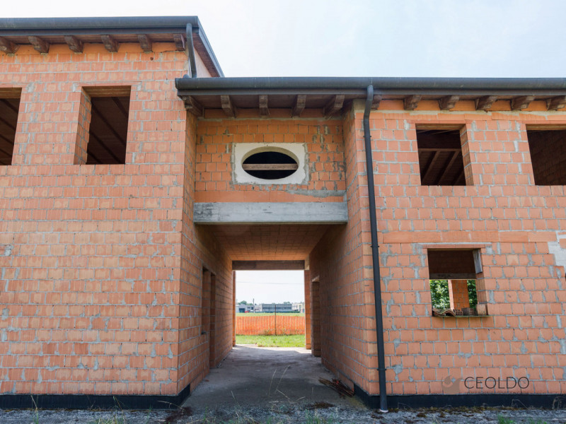 VIGONZA-Peraga-: a due passi dal parco di "Villa Bettanini" e immersa nella campagna vigontina, q...