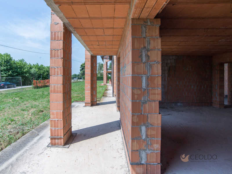 VIGONZA-Peraga-: a due passi dal parco di "Villa Bettanini" e immersa nella campagna vigontina, q...