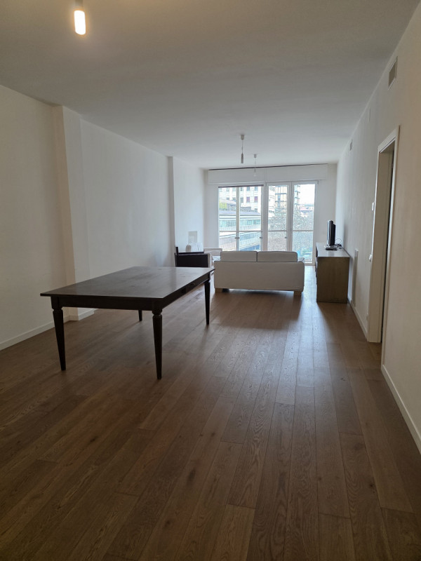 Nel prestigioso contesto del Centro Storico di Padova, a pochi passi da Piazza Insurrezione e dal...