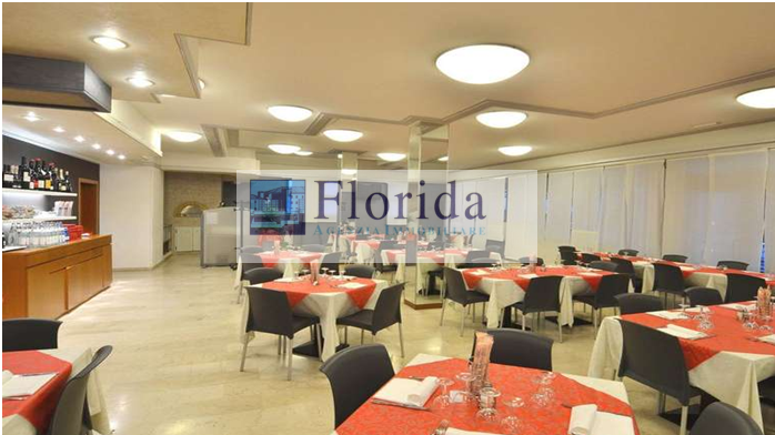 Proponiamo Struttura dismessa ad uso Hotel da rilanciare. Ottime potenzialità.
L'HOTEL è situtato...