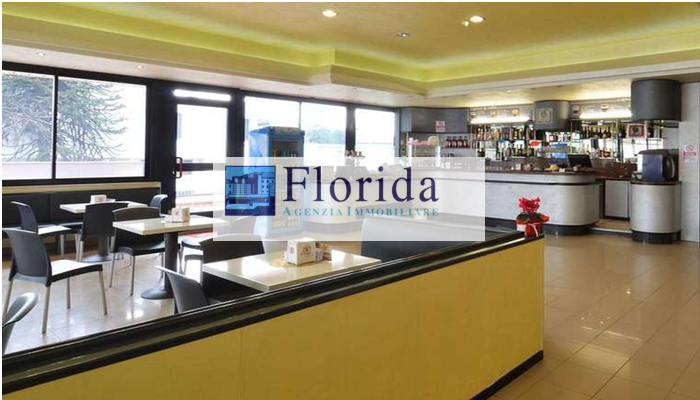 "L'Hotel nel comune di Conselve è un'imponente struttura situata al centro del paese, lungo una s...