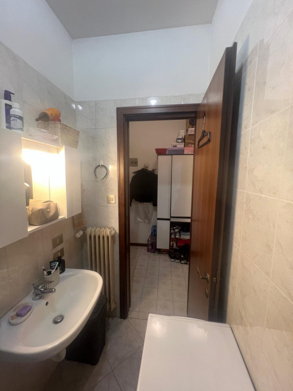 PROPONIAMO IN VENDITA UN ACCOGLIENTE APPARTAMENTO MONOLOCALE SITUATO NEL CUORE DEL PORTELLO, OTTI...