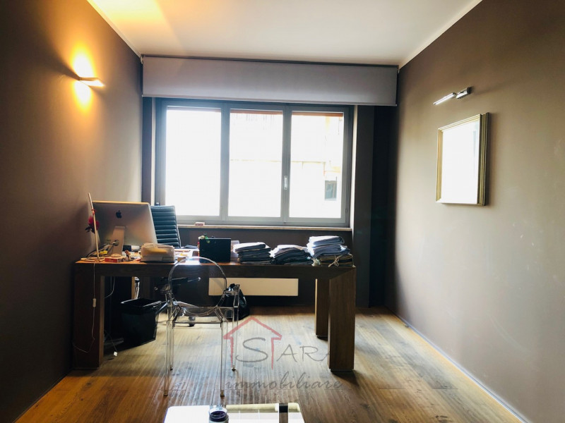 Padova - zona Tribunale nuovo

Sara Immobiliare propone in affitto elegante ufficio finemente ris...