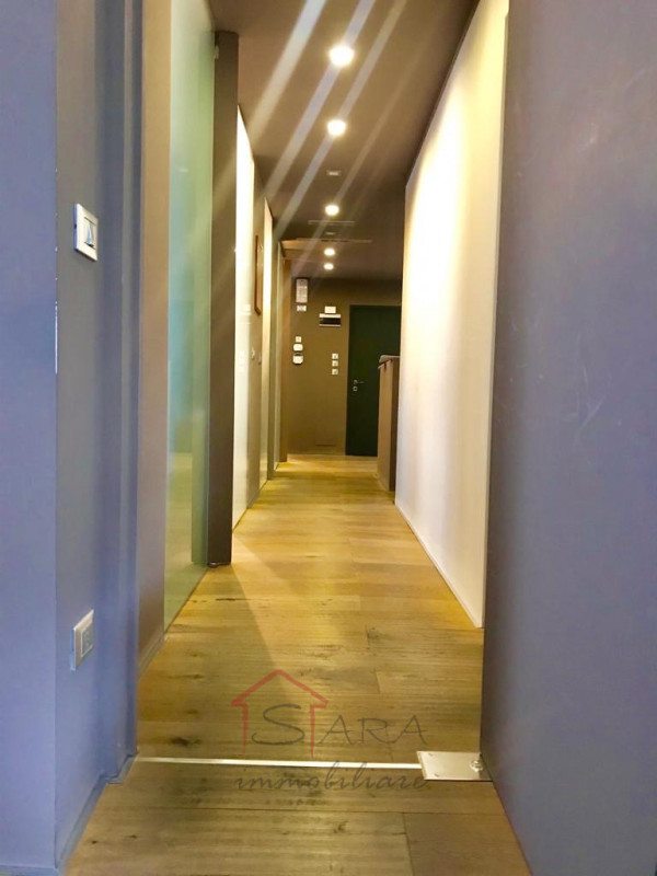 Padova - zona Tribunale nuovo

Sara Immobiliare propone in affitto elegante ufficio finemente ris...