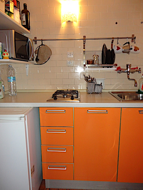 In una palazzina di poche unità alle spalle del Duomo è disponibile un grazioso appartamento con ...