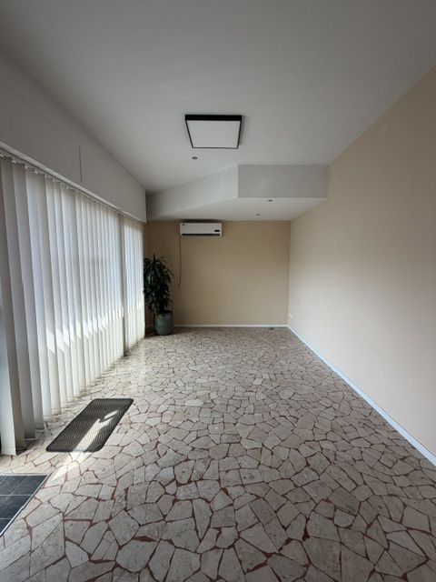 San Giorgio Delle Pertiche, Arsego  collocato in strada di passaggio, vicinissimo al centro del q...