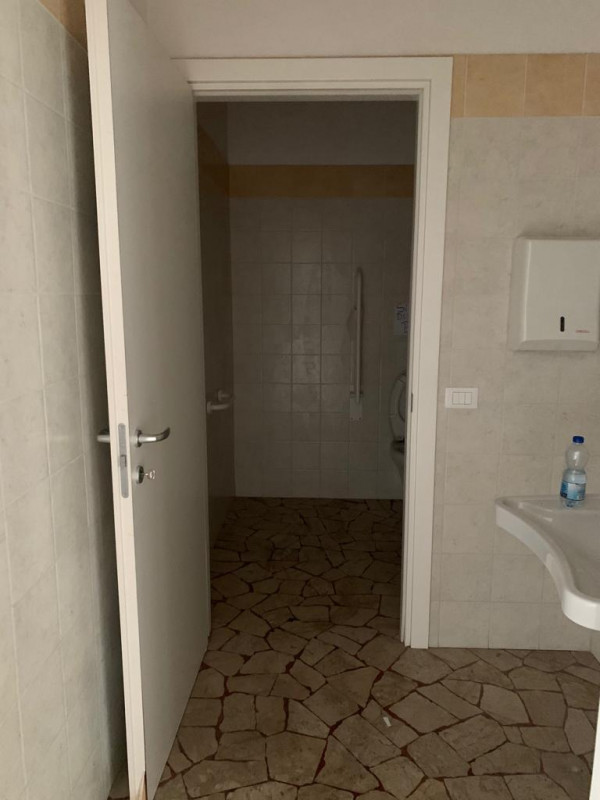 San Giorgio Delle Pertiche, Arsego  collocato in strada di passaggio, vicinissimo al centro del q...