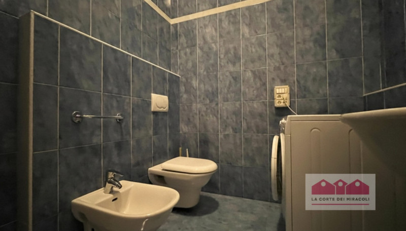 CENTRO STORICO: SPLENDIDO APPARTAMENTO CON DUE CAMERE DA LETTO SITUATO IN UNA DELLE PIAZZE PIÙ BE...