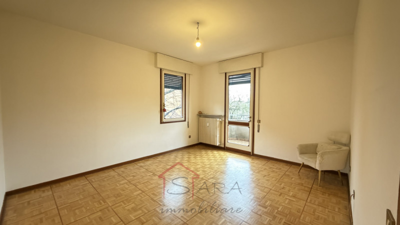 Sara Immobiliare propone in locazione un ampio e luminoso appartamento di circa 110 mq calpestabi...